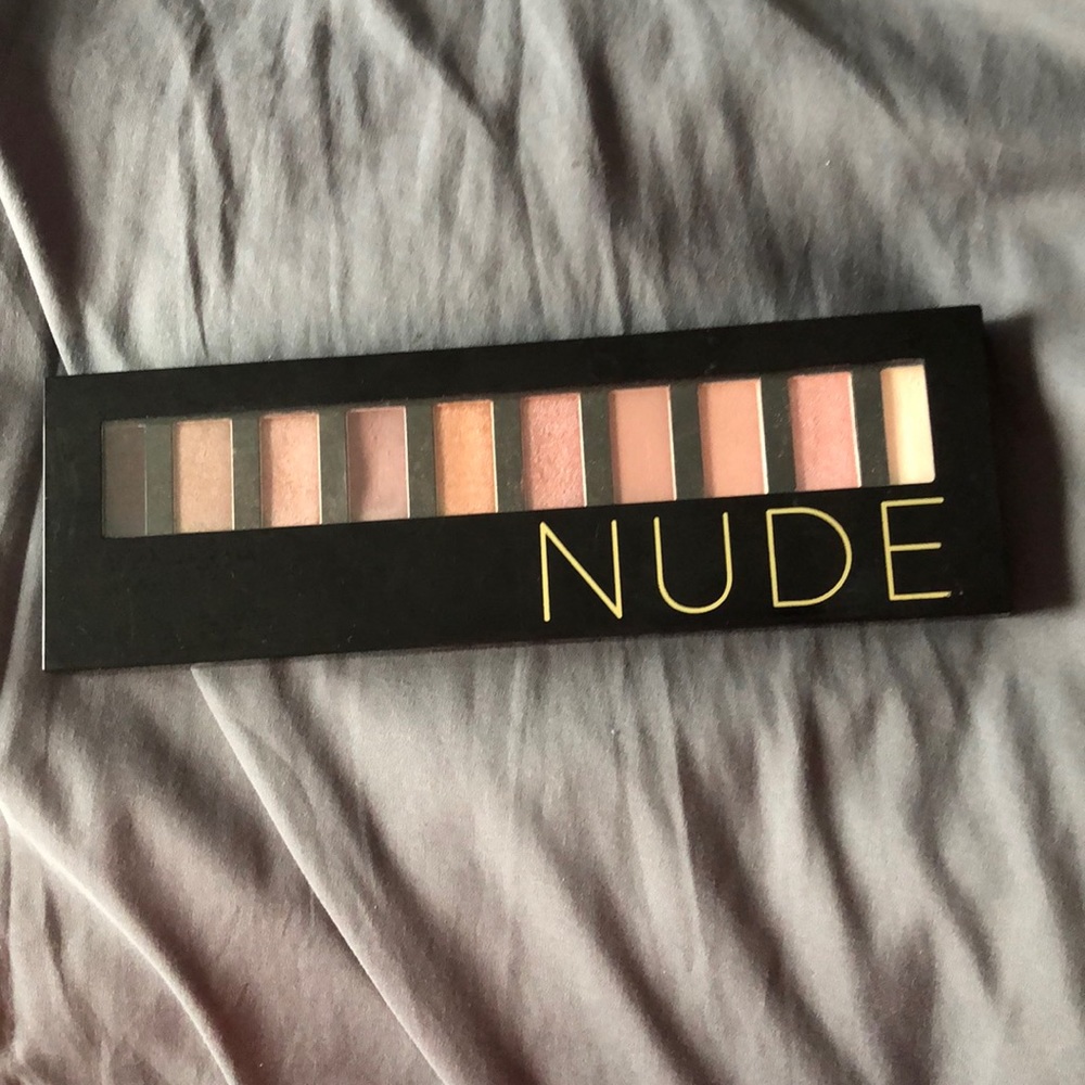 Nude makeup palette